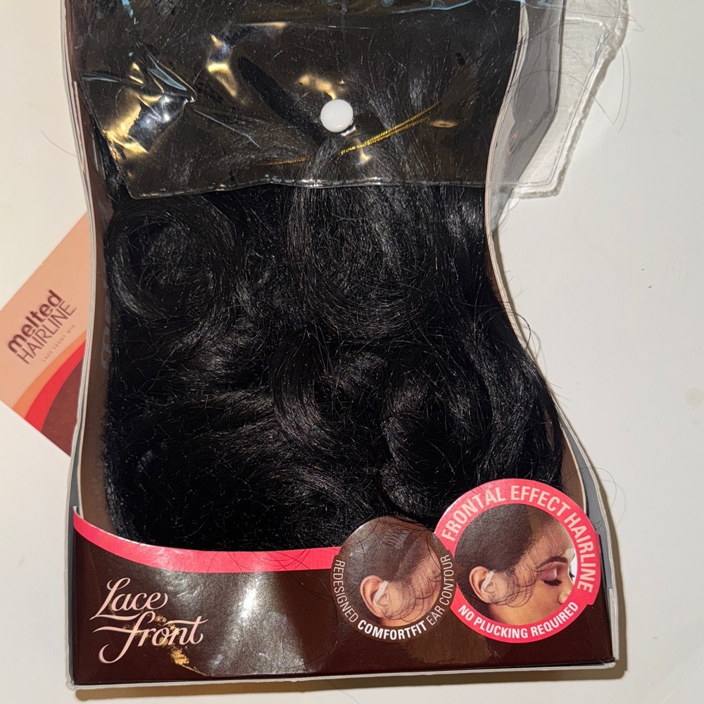 Outre Melted Hairline Lace Front Wig - Picture 3 of 7